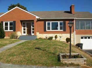 8435 Belle Haven Rd, Roanoke, VA 24019