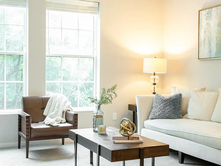 Elegant Living Room | Apartments for rent in Cincinnati, OH | The residences at MQ