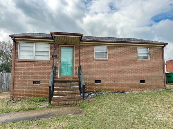 304 Greystone Rd, Charlotte, NC 28209