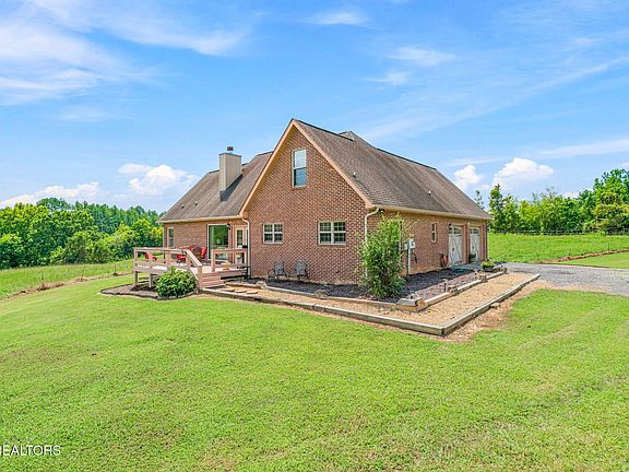 4th image of 427 Hardin Rd