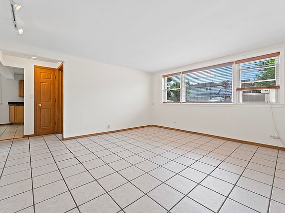 3rd image of 10113 Hartford Ct APT 1C