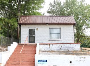 104 E 6th St, Anniston, AL 36201