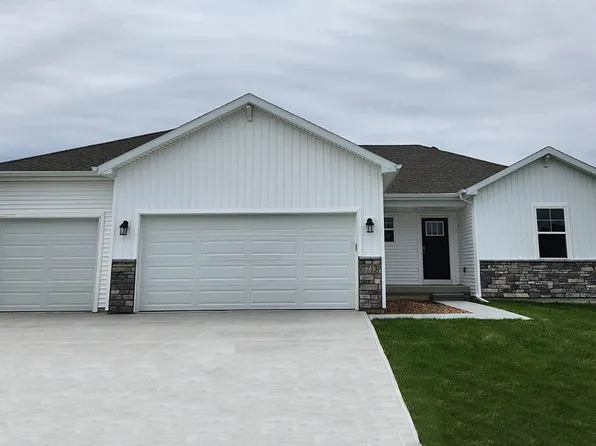 809 2nd St NE, Altoona, IA 50009