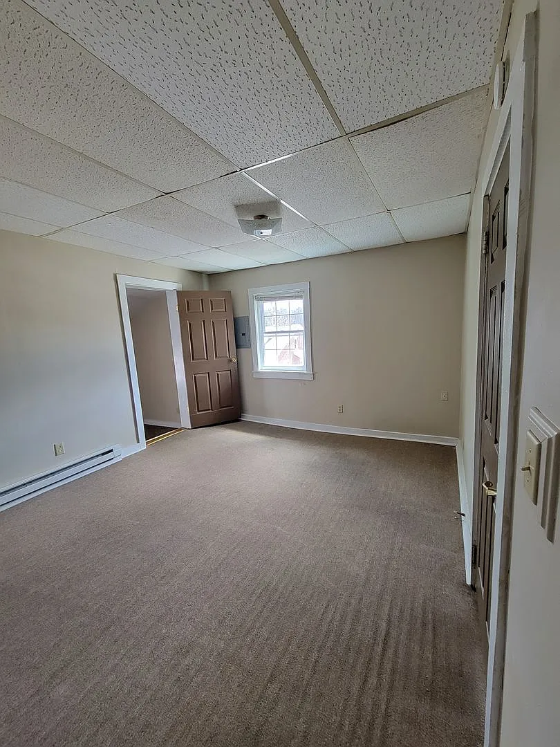 Delphi...Large 1 Bedroom 1 Bath With Bonus Room — Photo 2