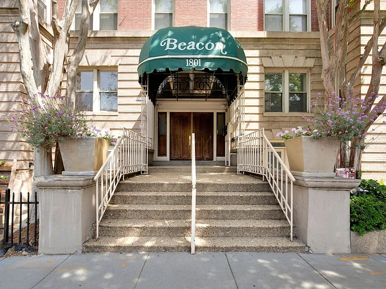 1801 Calvert St NW #G9 — Photo 1