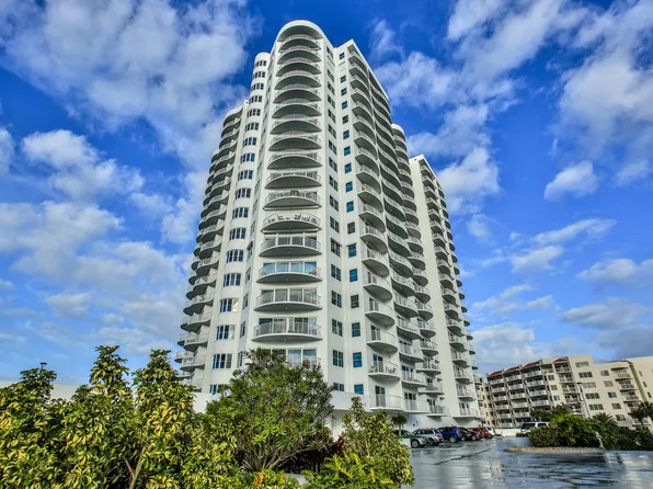 2 Oceans West Blvd APT 1600, Daytona Beach Shores, FL 32118