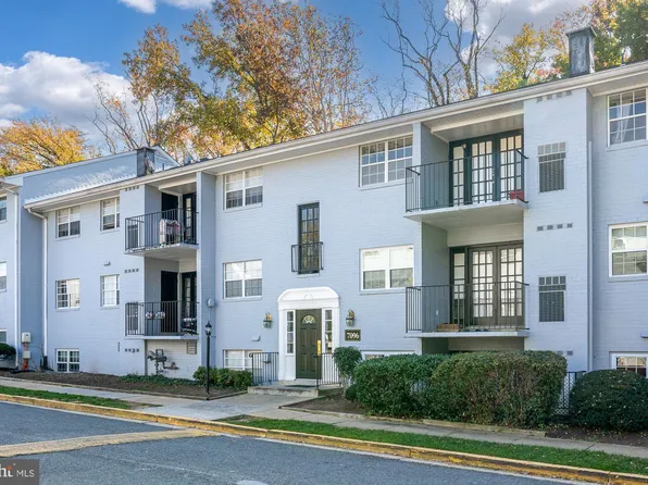 7096 Spring Garden Dr APT Tl1, Springfield, VA 22150