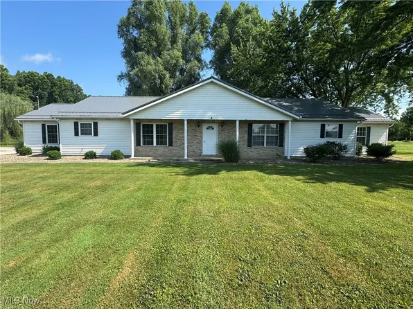4091 Lake Rockwell Rd, Ravenna, OH 44266