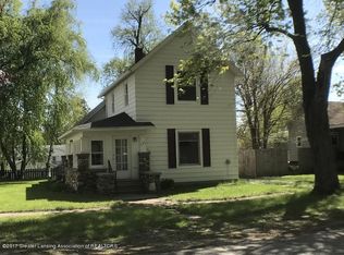 137 W 2nd St, Perry, MI 48872