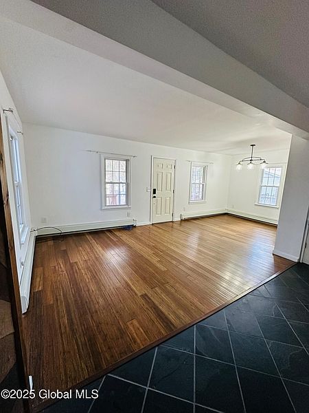 5th image of 102 Oneida Avenue