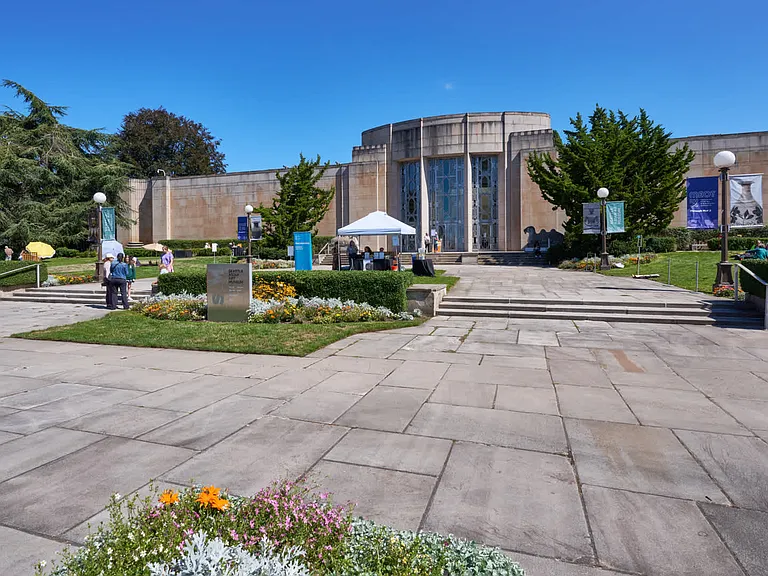 Take in the Sights at the Asian Art Museum