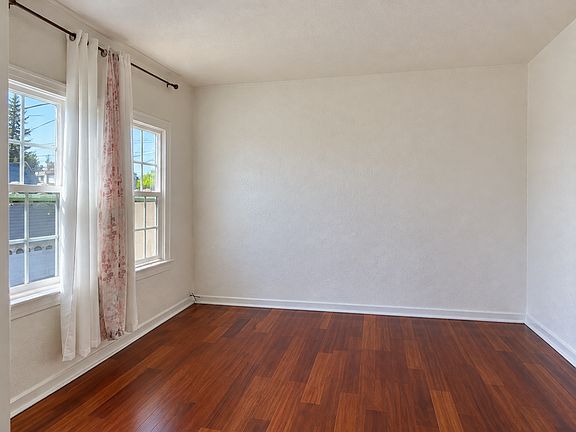 4th image of 1137 Cedar Ave #2