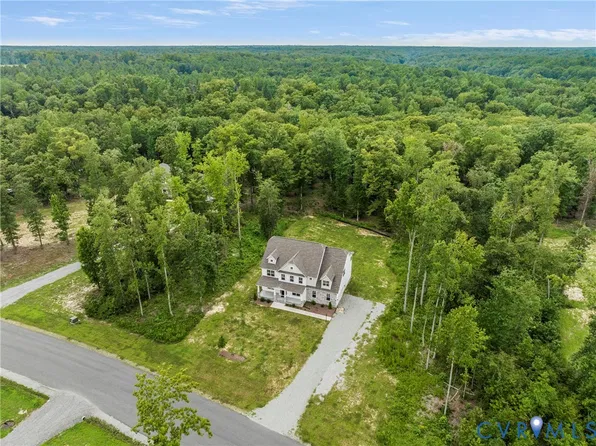 8421 Roden Dr, Mechanicsville, VA 23111