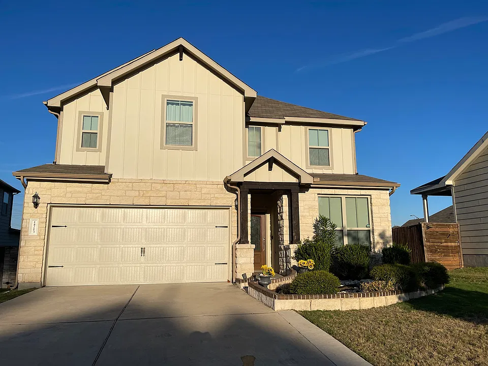 14213 Alloro Dr