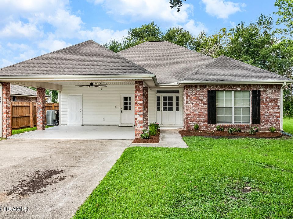 1st image of 307 Teakwood Dr