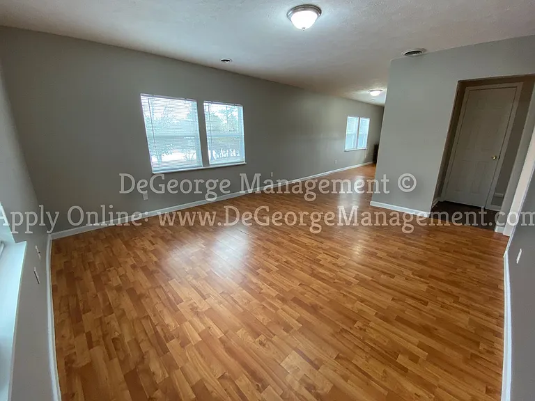 Burdick Estates Apartments — Photo 12