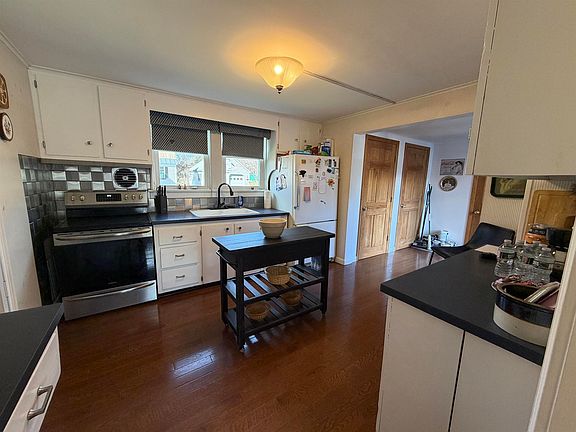 5th image of 107 Killington Avenue