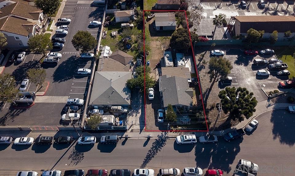 1st image of 598 Blackshaw Ln
