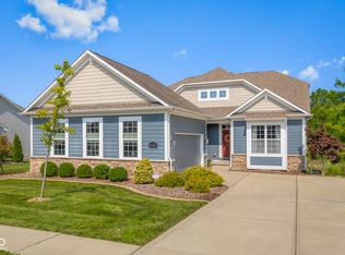 6122 Pelican Ln, Columbus, IN