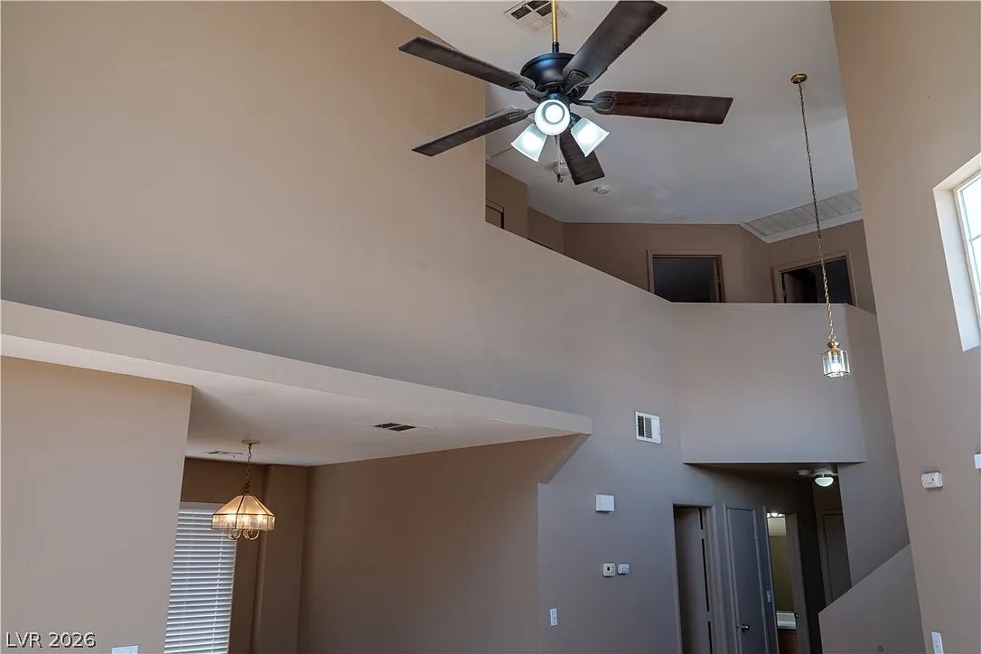 4 bed, 3.0 bath, 1596 sqft, $2,200 — Photo 4