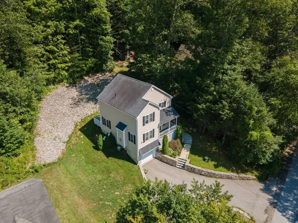 208 Sunset Dr, Charlton, MA 01507