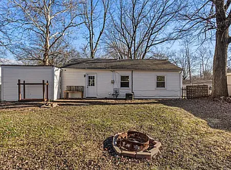 1902 Meadow Dr — Photo 10