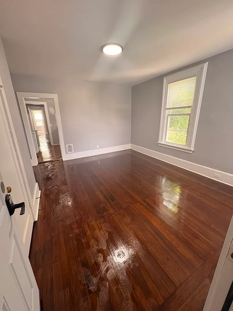 2 bed, 900 sqft, $1,550 — Photo 2
