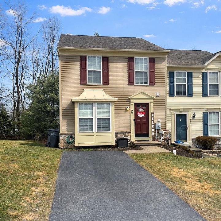 2nd image of 199 Maple Ave #13