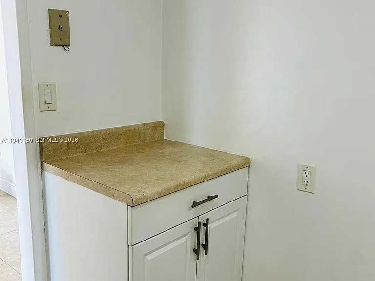 1000 Saint Charles Pl #721 — Photo 22