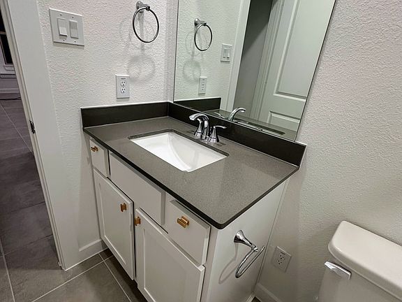 5th image of 5003 Henry Merrit St