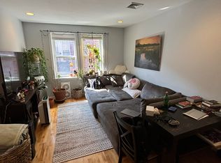 464 Hanover St APT 8, Boston, MA 02113