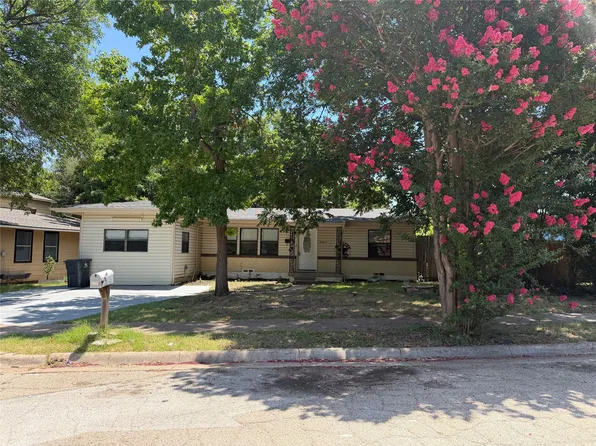 2005 Huntington Dr, Arlington, TX 76010
