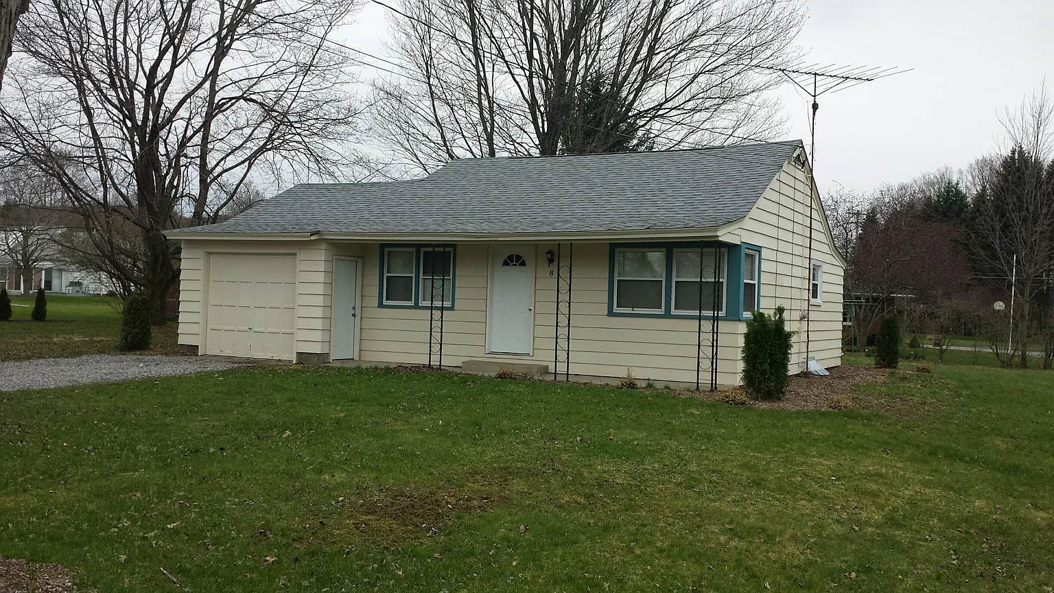 8 Carroll St photo 1