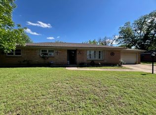 155 Chateau Dr, Fort Worth, TX 76134