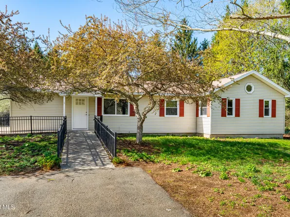 198 White Church Road, Troy, NY 12180