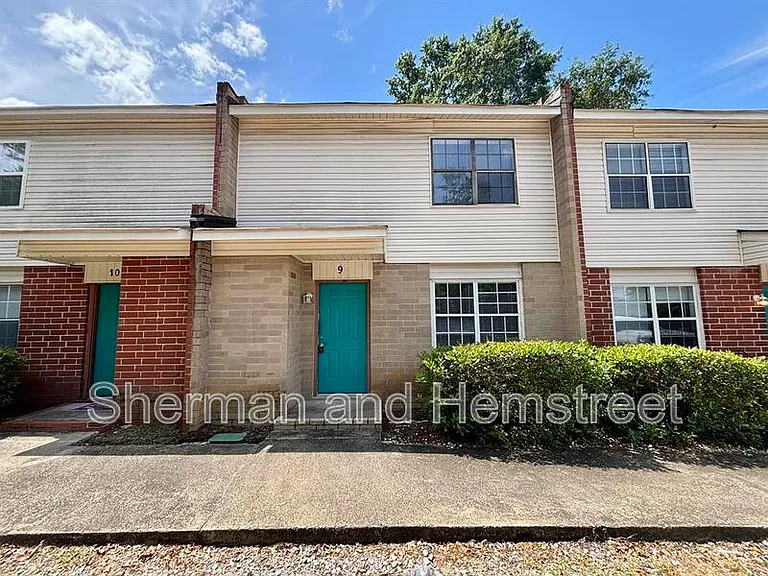 2738 Blount Ave #9 — Photo 2