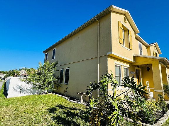 2nd image of 1540 Blue Sky Way
