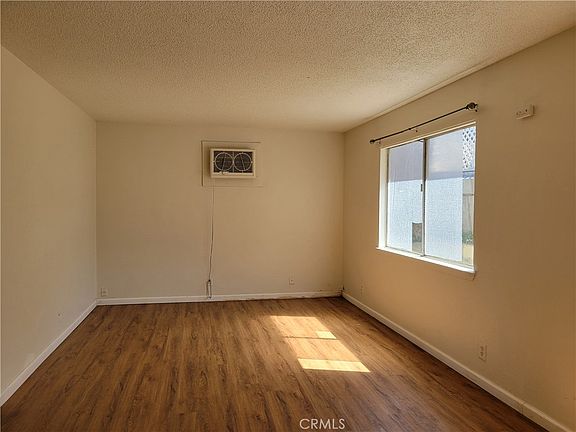4th image of 4946 Virginia Ave