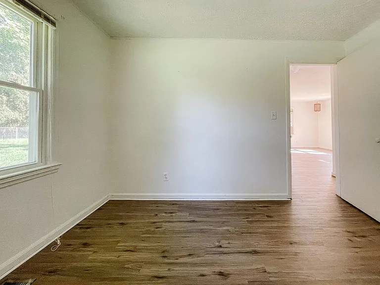 1215 S Fullhart Dr — Photo 10