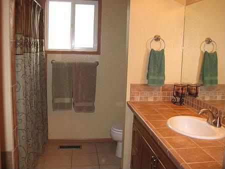 3rd image of 2033 Sheridan Pl