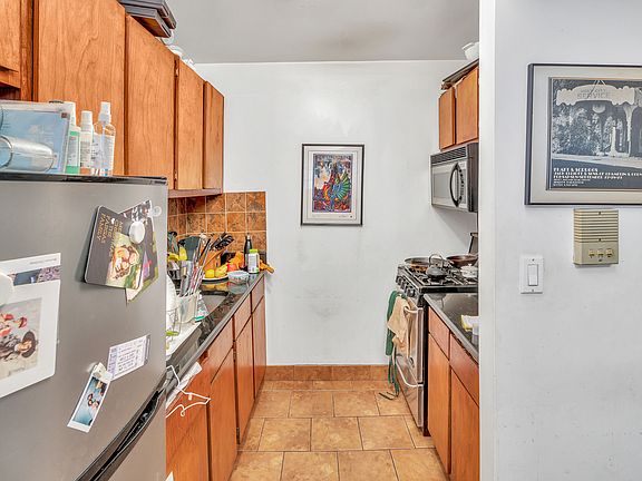 4th image of 114 Suffolk St APT 3C