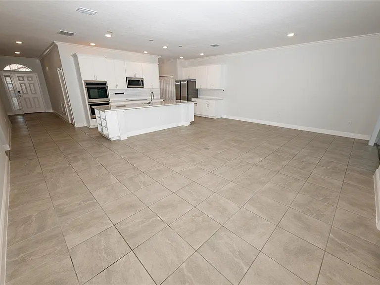 375 Villa Sorrento Cir — Photo 10