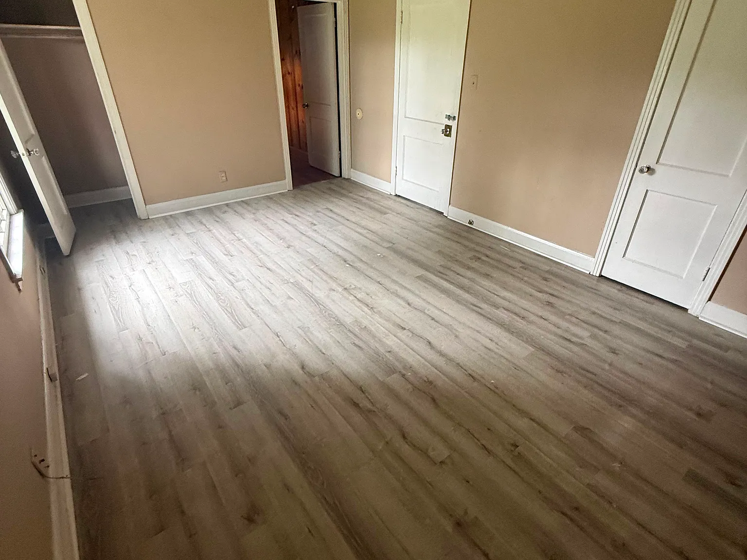 3 bed, 2000 sqft, $1,470 — Photo 4