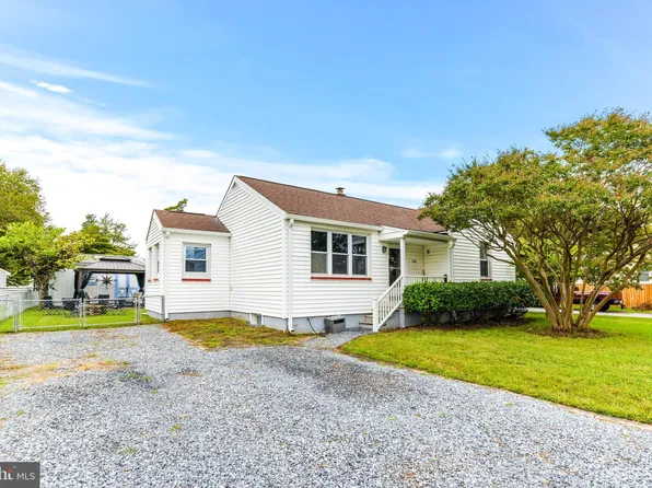 114 Montrose Rd, Pasadena, MD 21122