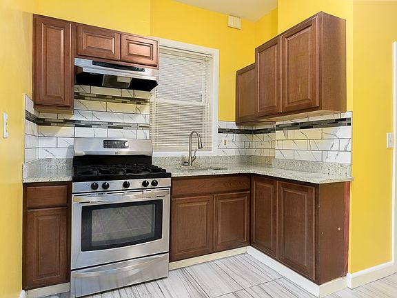 2nd image of 58 Somers St APT 2