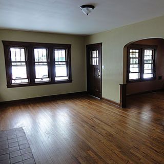 2nd image of 851 Woodford Ave