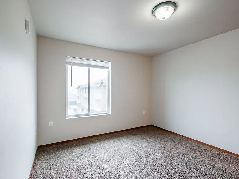 Aspen Place Apartments — Photo 89