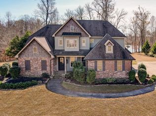 105 Cole Lake Dr, Vicksburg, MS 39183