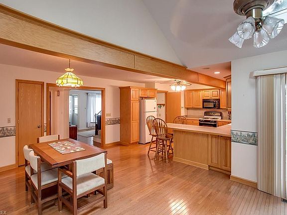 2nd image of 2610 Park Dr