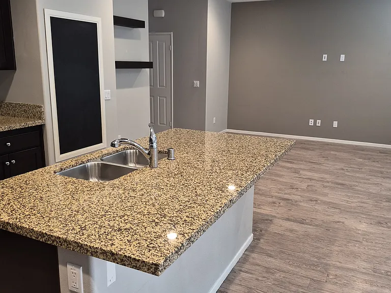 24292 Bay Laurel Ave — Photo 35
